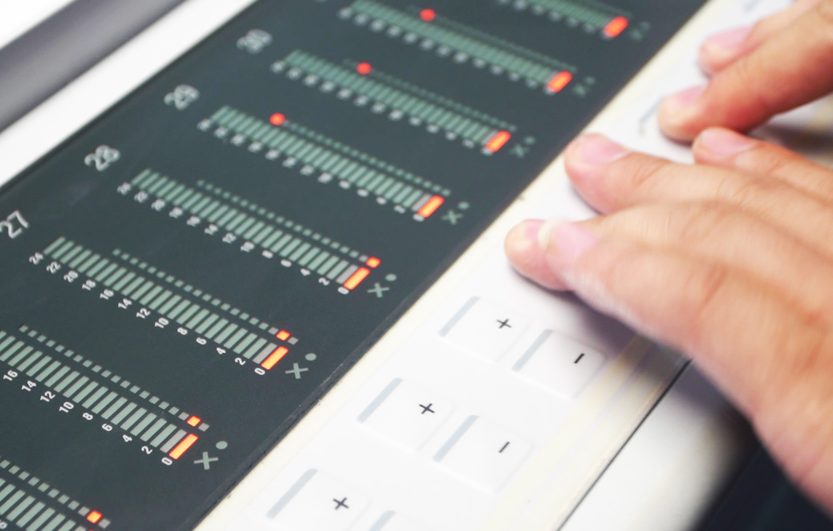 Eyewear packaging and delivery at MSA Pack - Secure packaging and worldwide shipping